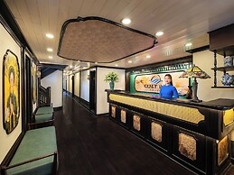 Cozy Bay Grand Cruise