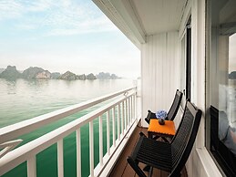 Cozy Bay Grand Cruise