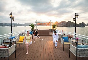 Cozy Bay Grand Cruise