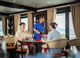 Cozy Bay Grand Cruise