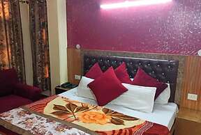 HOTEL K-I-N-G PALACE