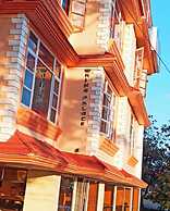 HOTEL K-I-N-G PALACE