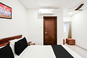 Deluxe Halcyon Madhapur
