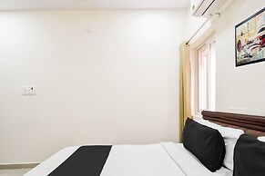 Deluxe Halcyon Madhapur