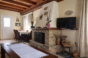 Villa Dorothy 360 -mountain Escape in Polydrosos