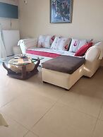 Bussiness Maisonette Getaway 5 min From the Beach
