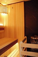 AQ MYRZA Inn