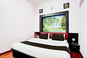 Super Hotel O Krishna Nagar Chowk