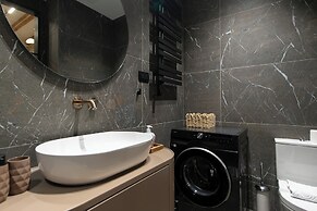 Santa Croce Suite by DuHomes