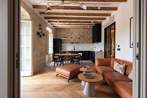 Santa Croce Suite by DuHomes