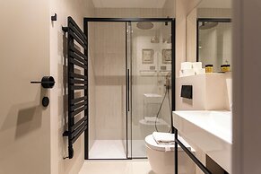 Santa Croce Suite by DuHomes