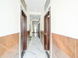 Deluxe Hotel Sp14