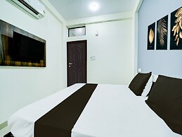 Deluxe Hotel Sp14