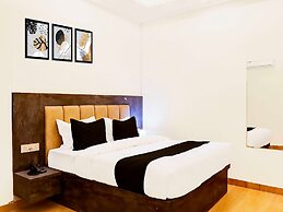 Classic With Balconysuper Townhouse Pahadiya