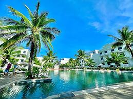 BigLand Waterfront Hotel