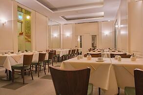 Juno Rooms & Apartments