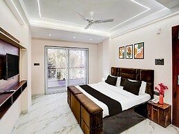 Deluxe Hotel Shree Ganesha