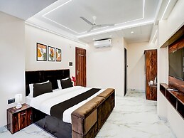 Deluxe Hotel Shree Ganesha