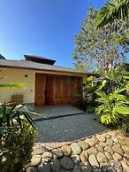 Private Villa with Pool and Gardens