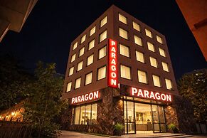 Hotel Paragon Suites