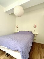 2 bedrooms - baby crib & furnished