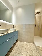 2 bedrooms - baby crib & furnished