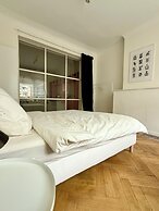 2 bedrooms - baby crib & furnished