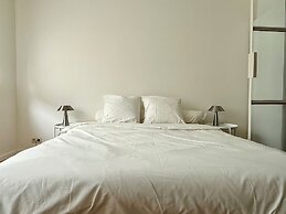 2 bedrooms - baby crib & furnished