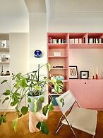 2 bedrooms - baby crib & furnished