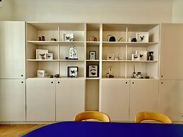 2 bedrooms - baby crib & furnished