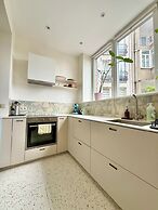2 bedrooms - baby crib & furnished