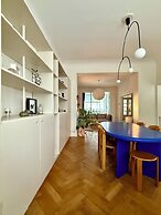 2 bedrooms - baby crib & furnished