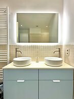 2 bedrooms - baby crib & furnished