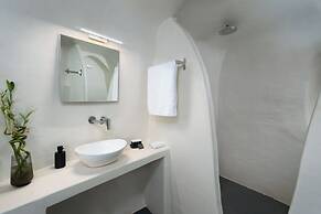 Elios Cave Suites