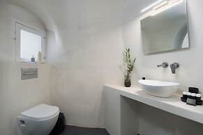 Elios Cave Suites