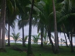 Villa a Block Away to the Beach