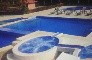 Villa a Block Away to the Beach