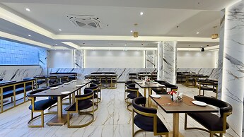 Pheonix Luxury Inn Hotel