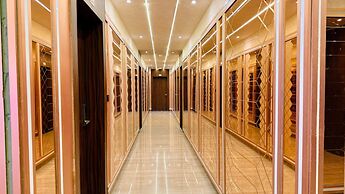 Pheonix Luxury Inn Hotel