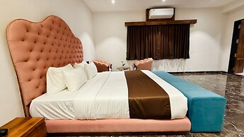 Pheonix Luxury Inn Hotel