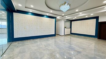 Pheonix Luxury Inn Hotel
