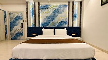 Pheonix Luxury Inn Hotel
