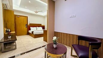 Pheonix Luxury Inn Hotel