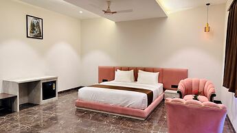 Pheonix Luxury Inn Hotel