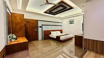 Pheonix Luxury Inn Hotel