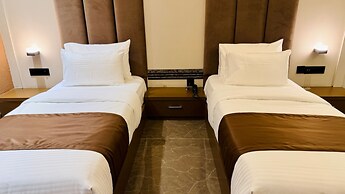 Pheonix Luxury Inn Hotel
