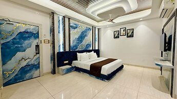 Pheonix Luxury Inn Hotel