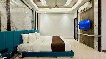 Pheonix Luxury Inn Hotel