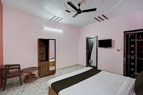 Super OYO Collection O Gorakhpur Mandir