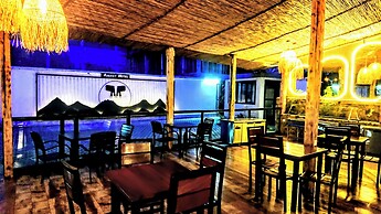AMIKUS HOTEL LTD